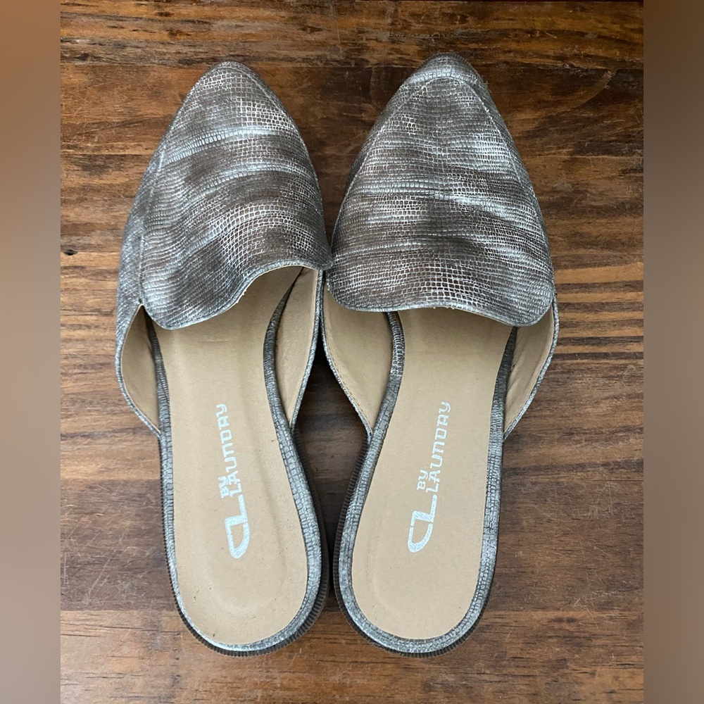 CL by Laundry Women's Silver Mule Shoes